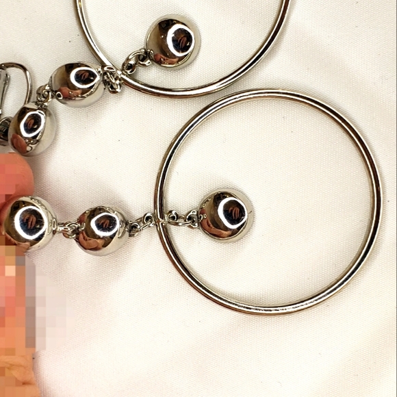 Silver colored clip loop & dangle earrings - Picture 2 of 3